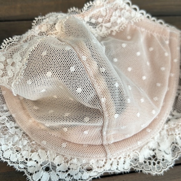 Victoria secrets lace see through cup bra - Picture 2 of 4